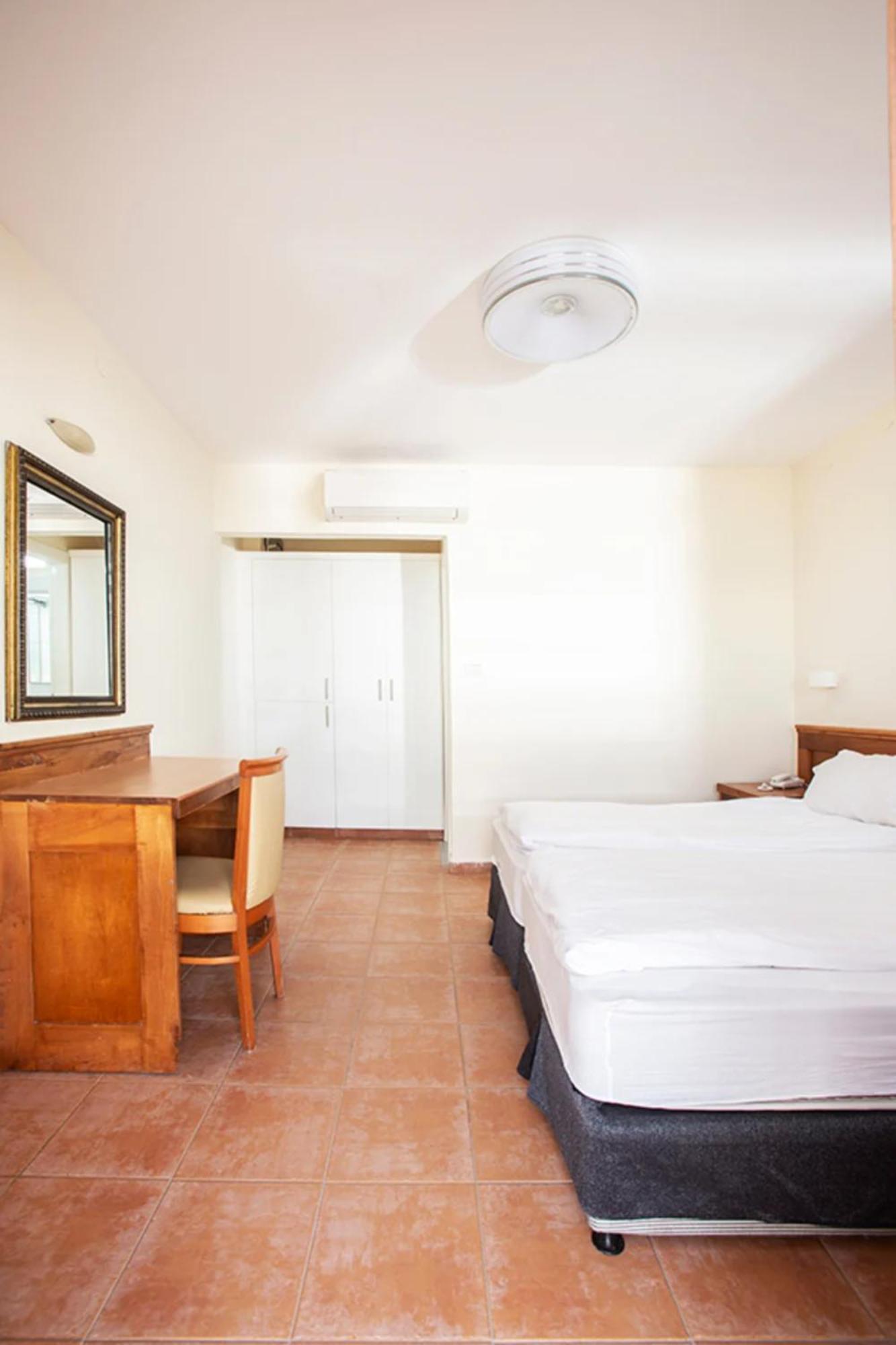 Nachsholim Beach Hotel Nachscholim Zimmer foto